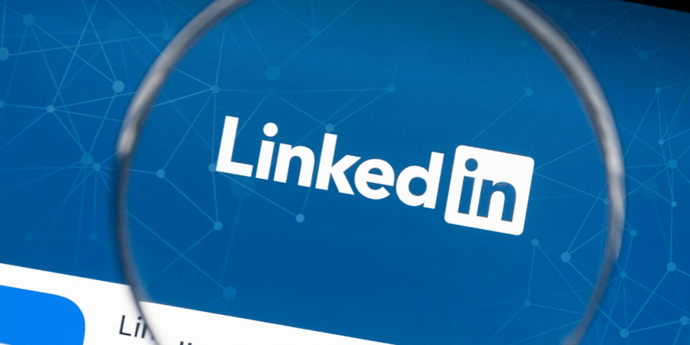 khung giờ vàng đăng bài linkedin