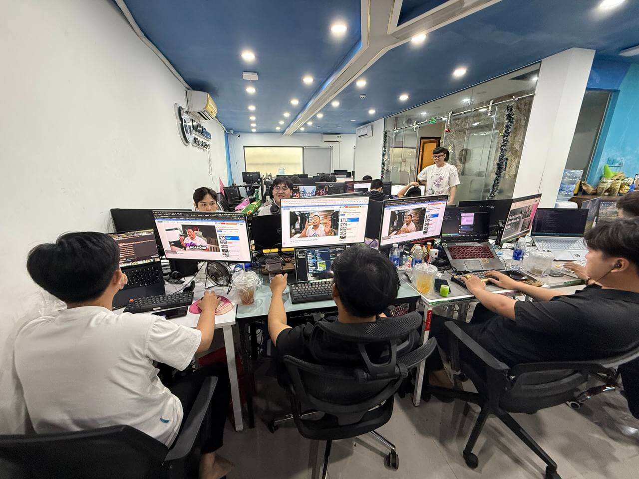 Hệ thống đào tạo nội bộ MONA SkillHub 3.0 giúp nhân sự học tập tiện lợi mọi lúc mọi nơi