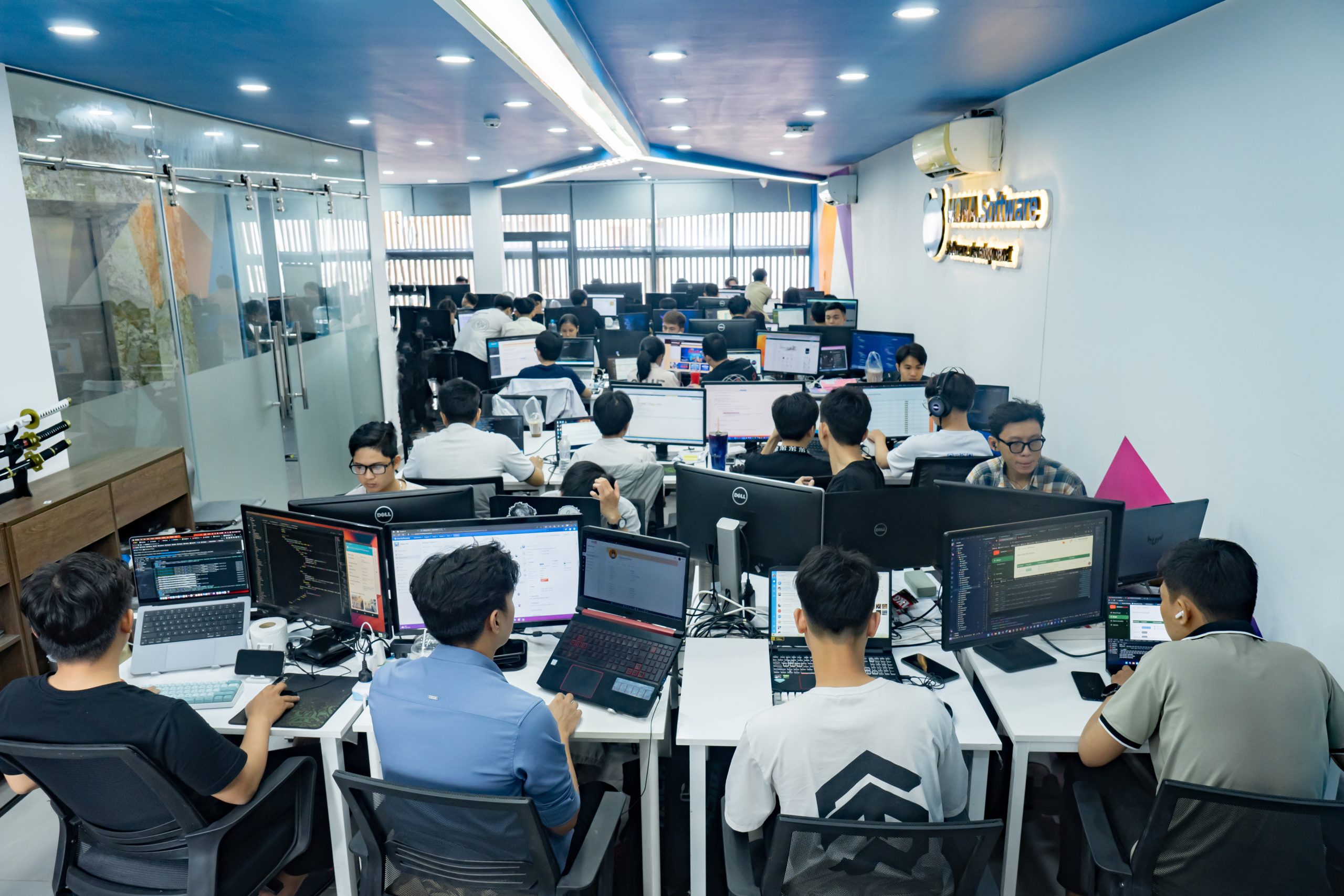 MONA Group JSC tự tạo phần mềm MONA Skillhub để đào tạo nhân sự trong công ty
