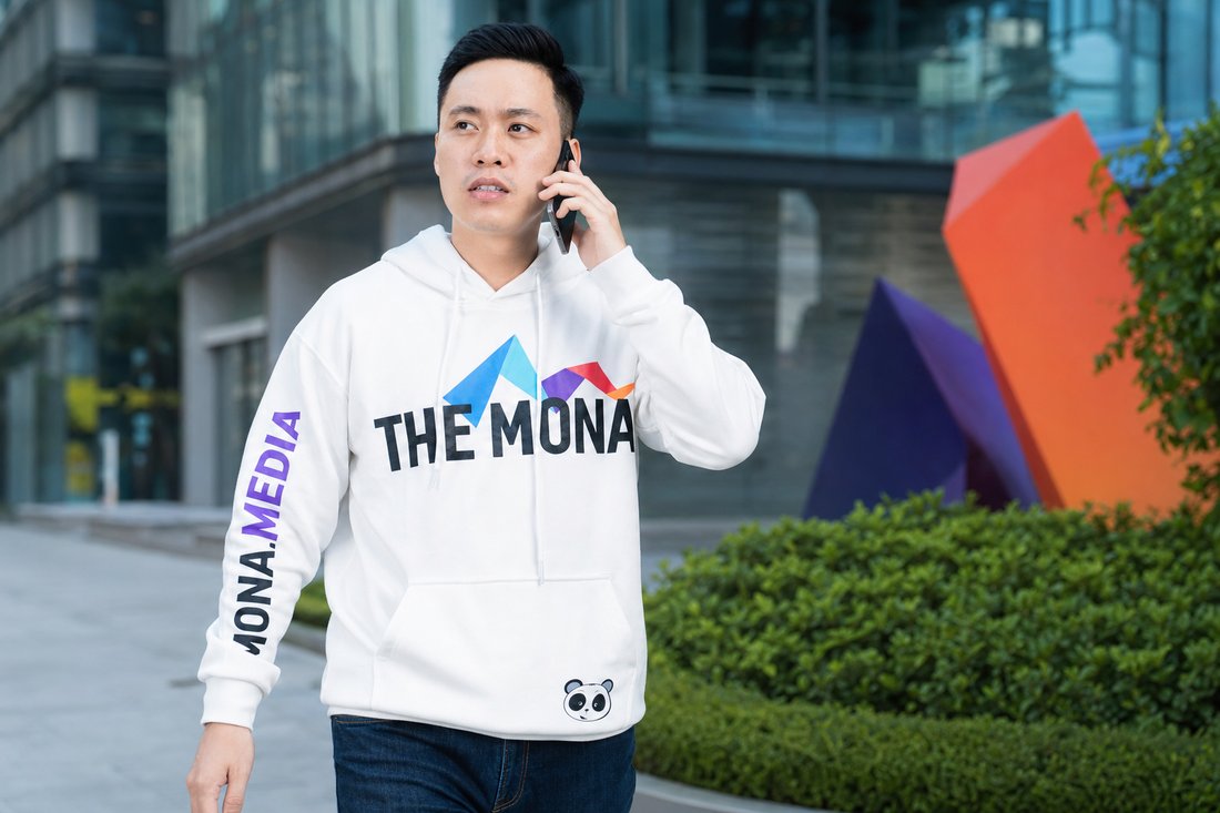Giám đốc kinh doanh Francis Tuấn — giám đốc kinh doanh phone walk