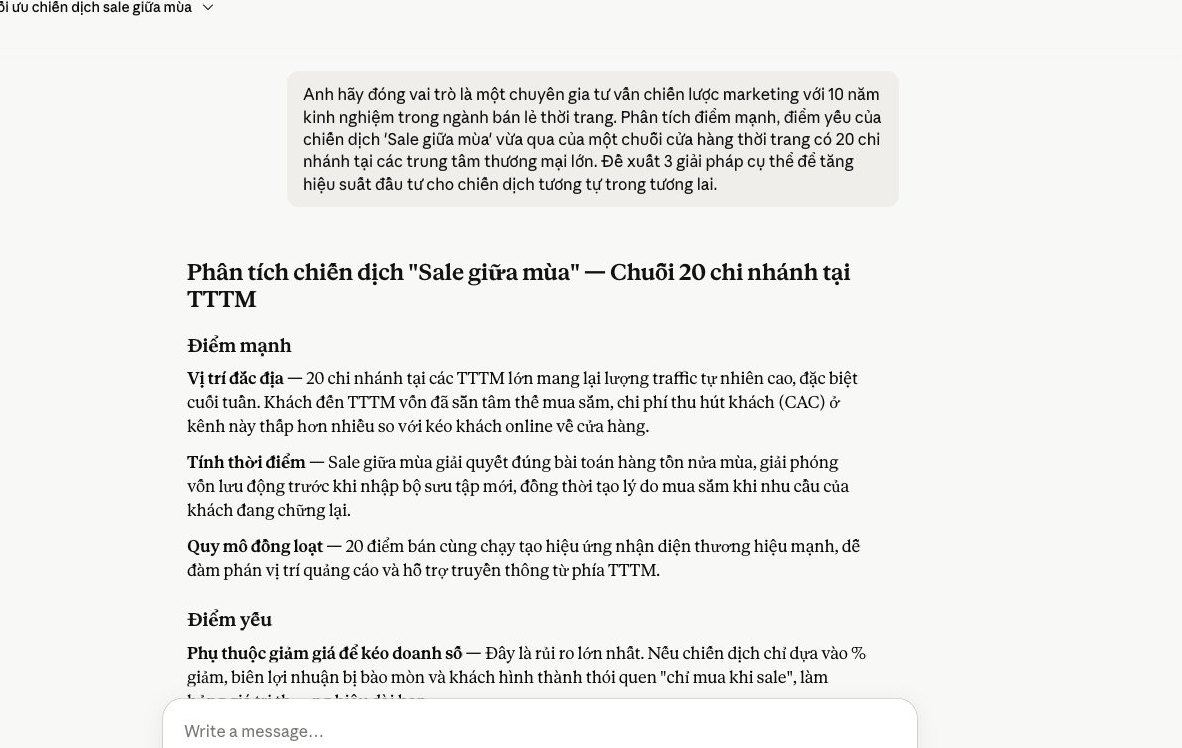 Màn hình Claude phân tích chiến dịch bán lẻ thời trang với vai trò chuyên gia marketing, đưa ra giải pháp tăng hiệu suất đầu tư.