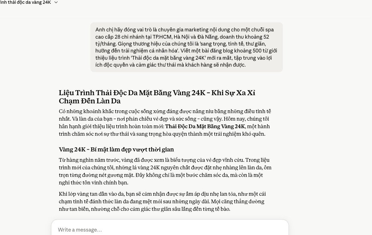 Màn hình Claude tạo bài blog spa cao cấp với giọng thương hiệu sang trọng, minh họa kỹ thuật ra lệnh theo vai trò.