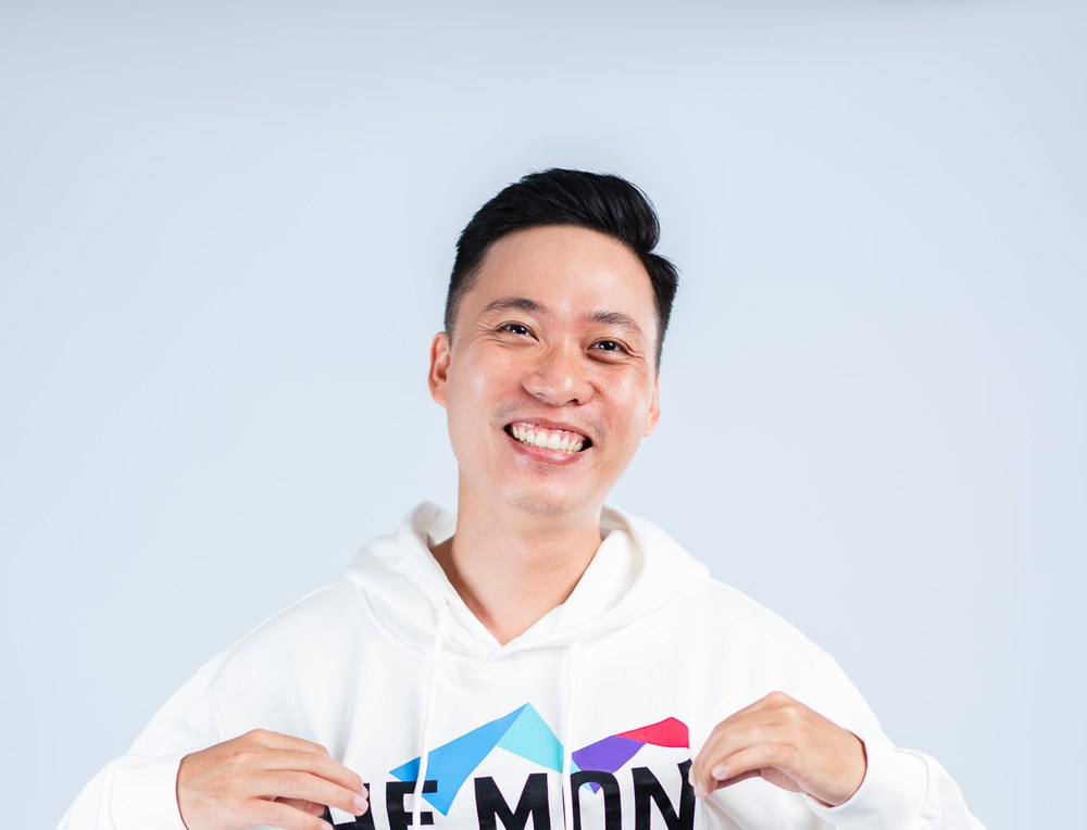 Francis Nguyễn Anh Tuấn — Giám đốc Kinh doanh kiêm Phó Tổng Giám đốc MONA