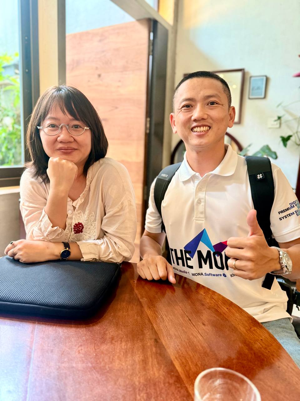 Bữa mới gặp chị Ngân Lê, Co-Founder Ambiguous Studio, ngồi…