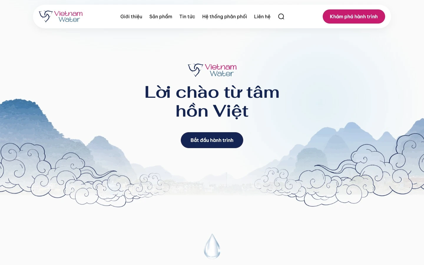 Màn hero website Vietnam Water lời chào từ tâm hồn Việt trên nền núi sương