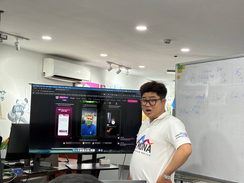 Các buổi seminar thực chiến giúp đội ngũ MONA cập nhật kiến thức để phục vụ khách hàng tốt hơn.