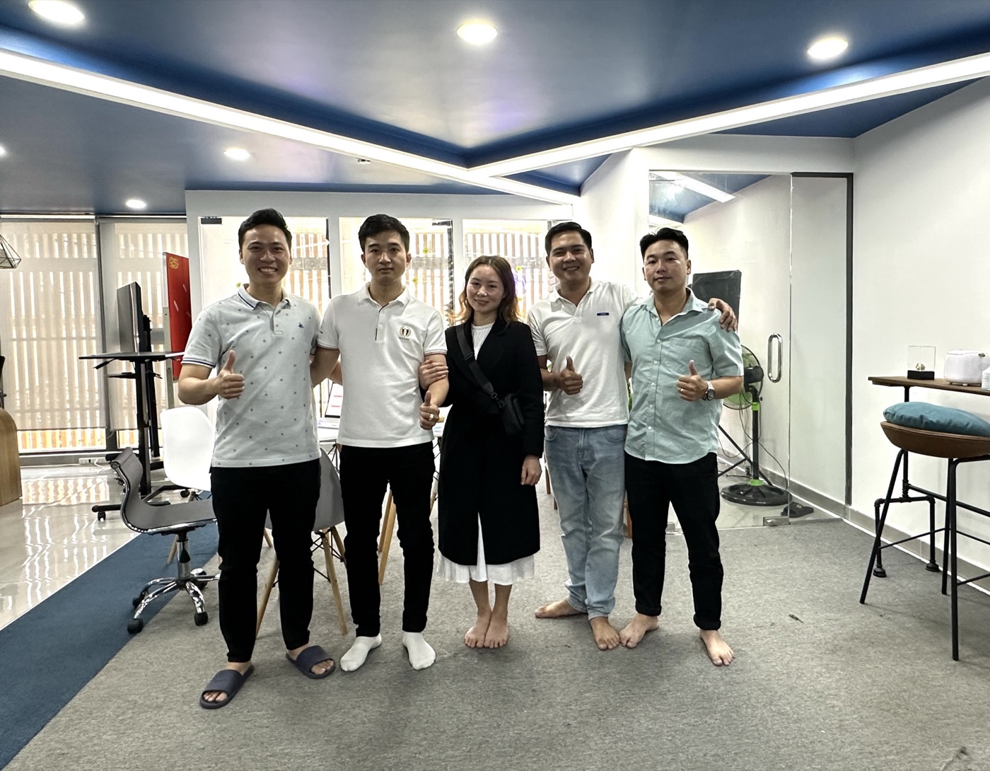 Đội ngũ in-house tại văn phòng MONA